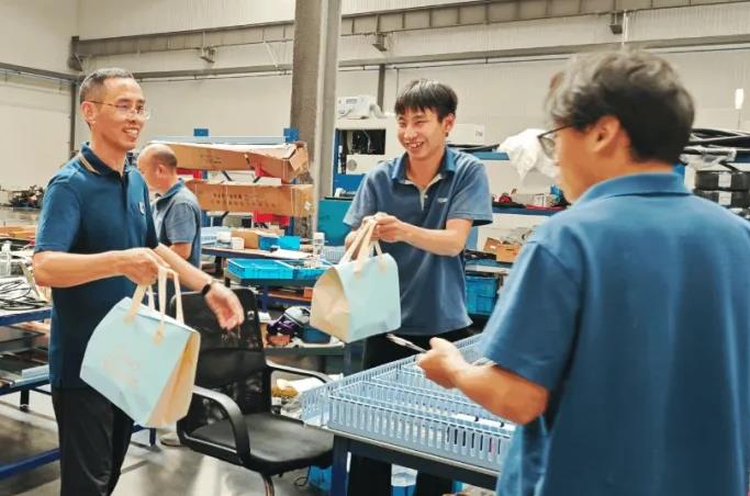 送清涼，傳真情 | 致敬高溫下的堅守！